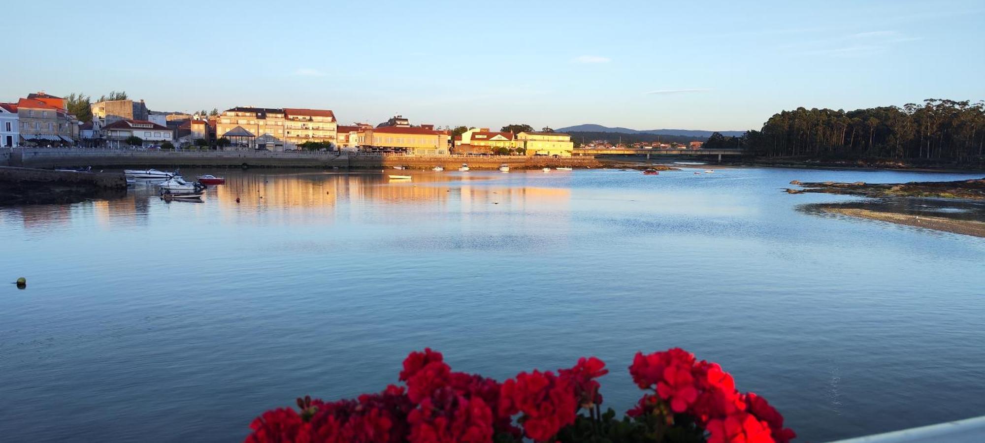Apartamento El Rincon De Elia, Haz Realidad Tu Sueno De Vivir Con Vistas Al Mar Villanueva De Arosa Dış mekan fotoğraf